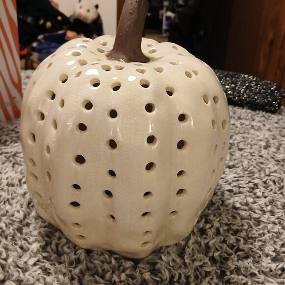 9" Tall Cut Out Ceramic Pumpkin Decoration/Candle Cover - Picture 10 of 10